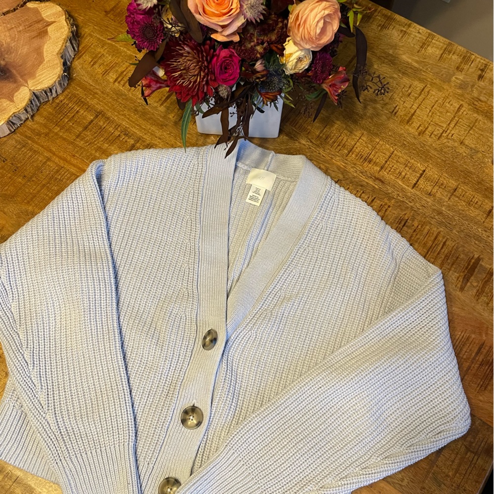 H&M robins egg blue crop cardigan - Picture 2 of 5